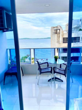 Lindo apartamento en el Laguito! Gran ubicación, vista al Mar Piso 8